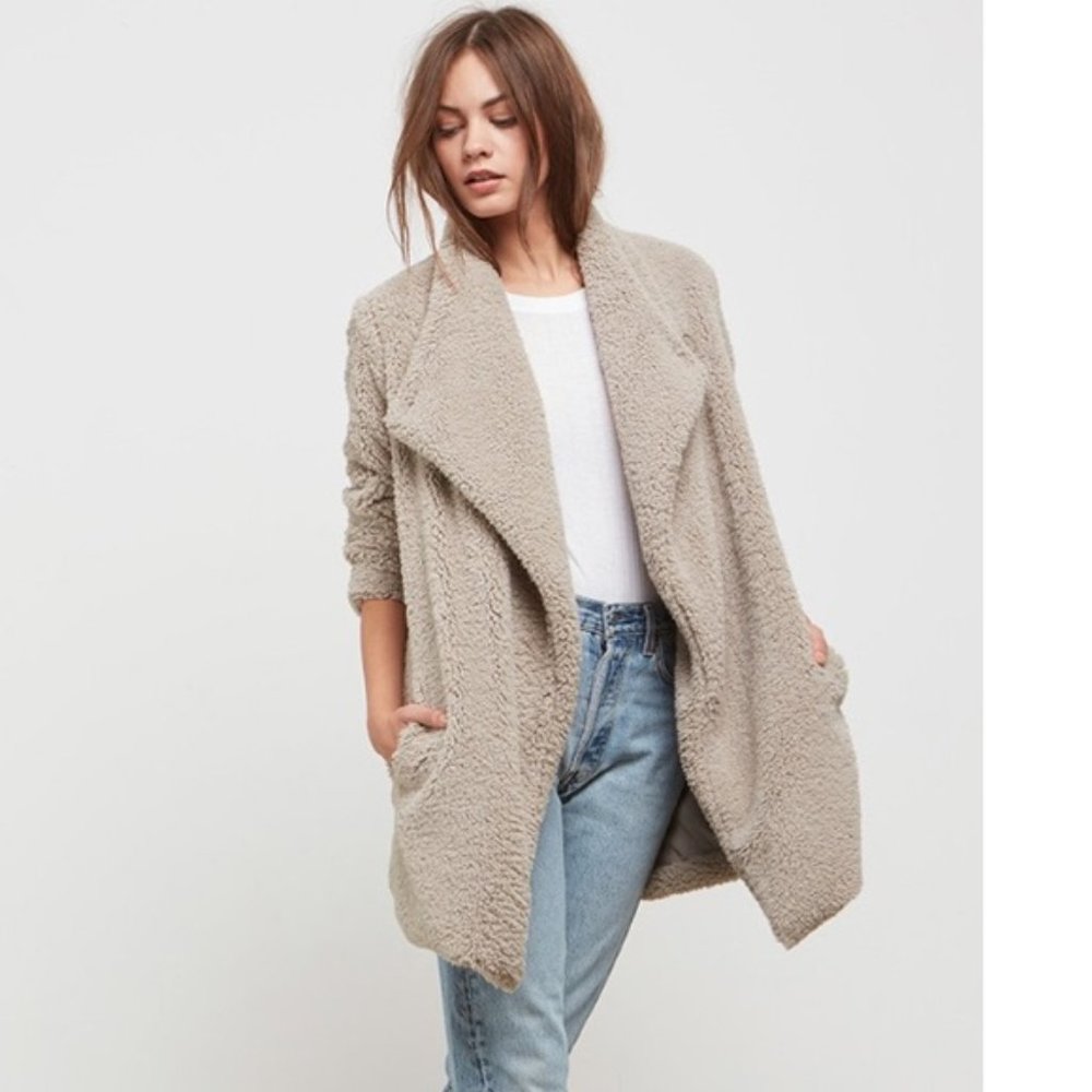 BNWOT $135 BB DAKOTA Furry Daylin Faux Fur, Sz M